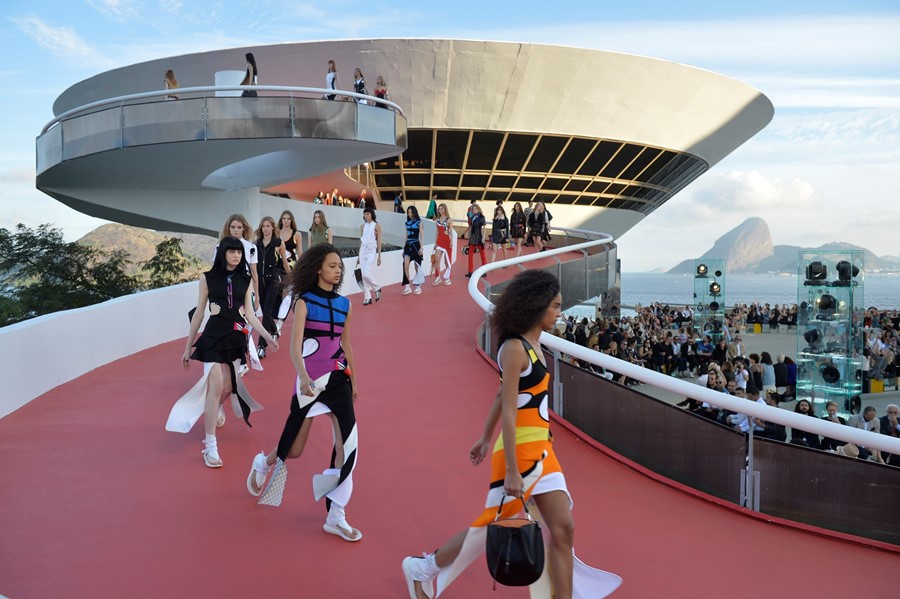 Louis Vuitton Cruise 2017