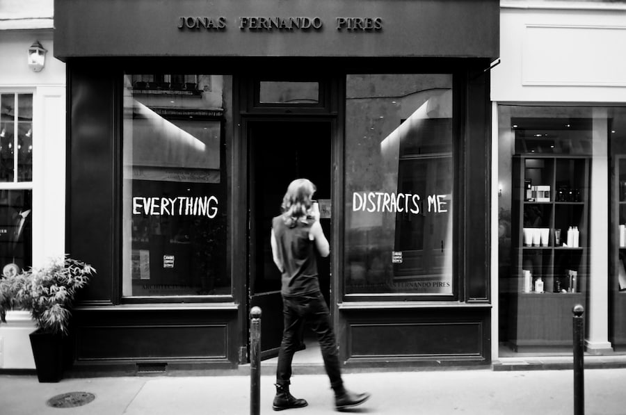Everything Distracts Me, Giovanni Leonardo Bassan 11