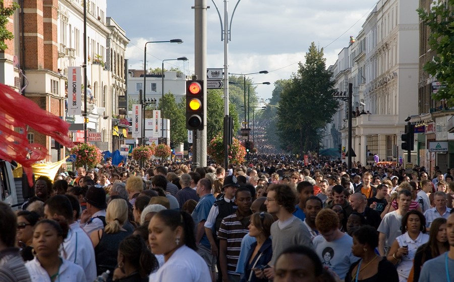 notting hill carnival crowd