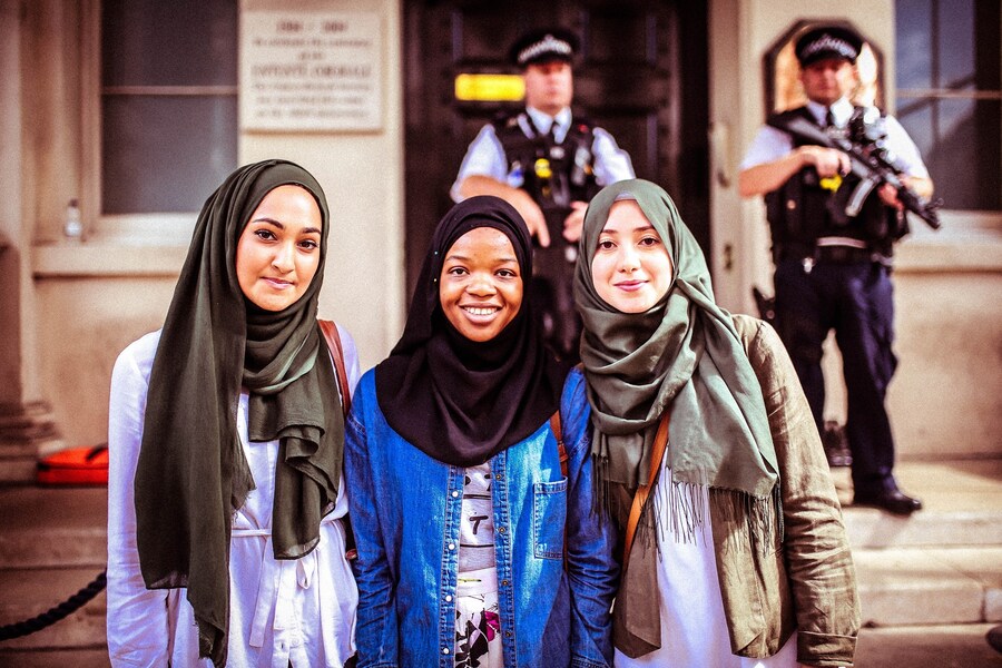 Noreen, Muinat, Raihane 2