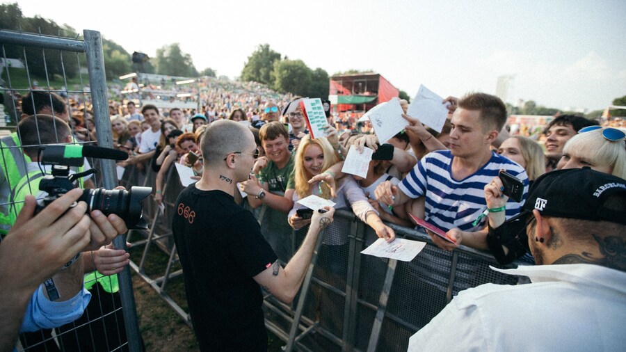 Yana-Davydova-Oxxxymiron-Afisha-Picnic-Dazed-Digit 5