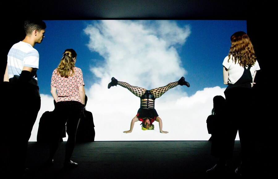 18 Jeremy Deller and Cecilia Bengolea, Bom Bom&#39;s D 17