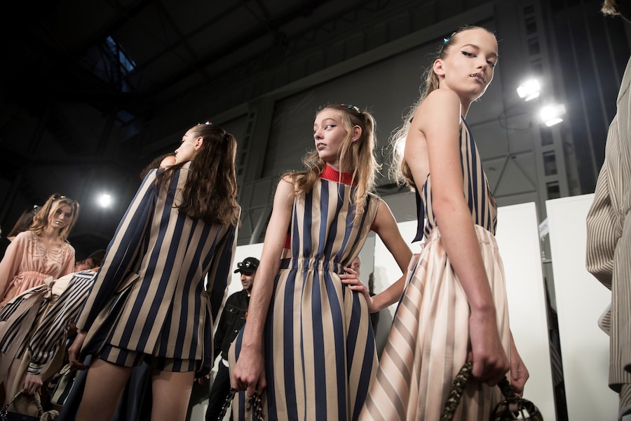 Backstage at Fendi SS17 MFW Dazed 7