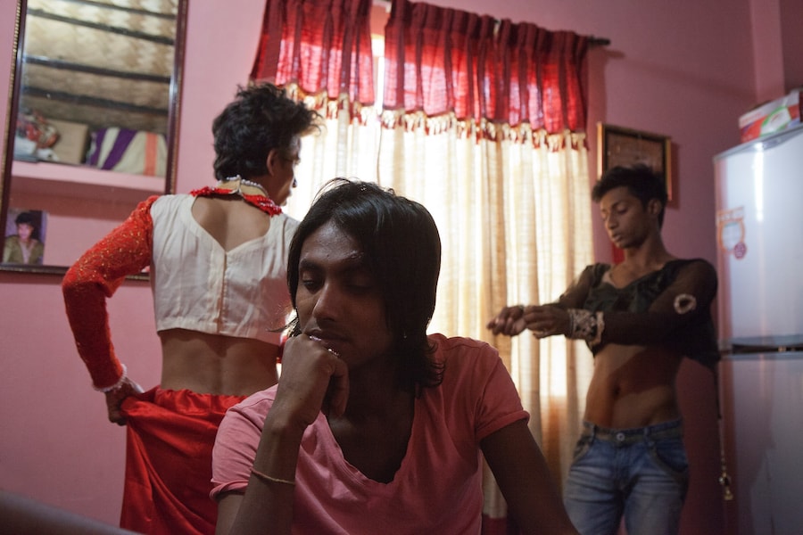 Raffaele Petralla’s Third Sex in Bangladesh 17