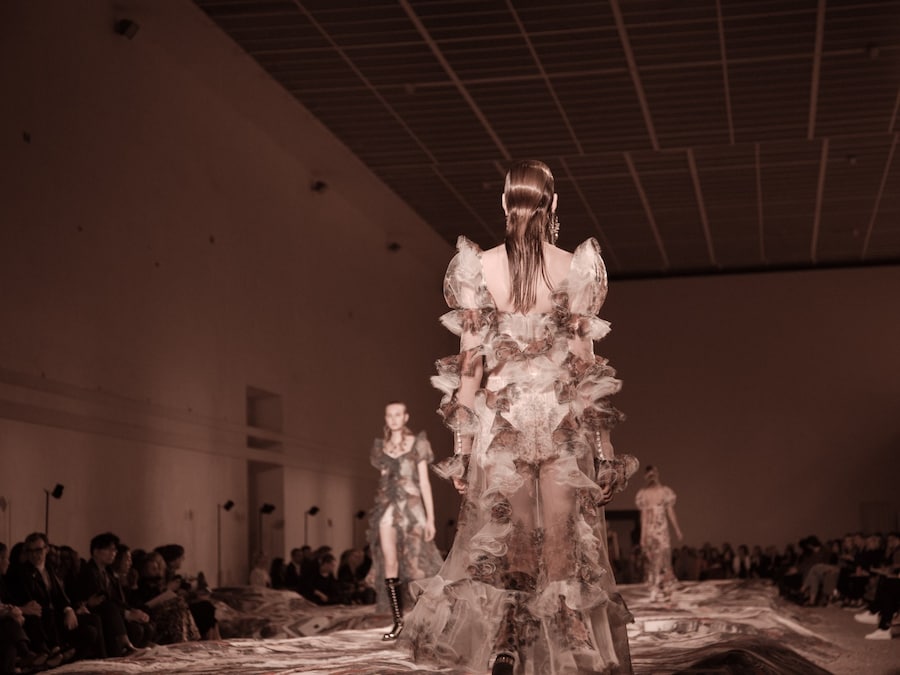 Alexander McQueen SS17 PFW Womenswear Dazed 15