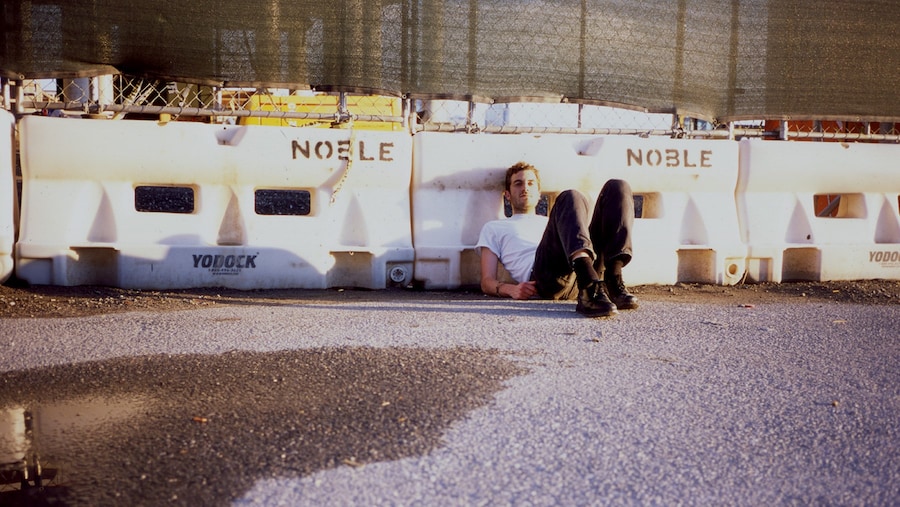 Nicolas-Jaar-01