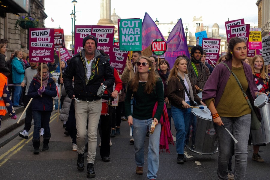 London students protest 13