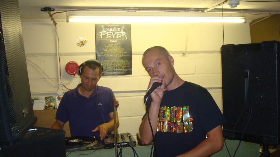 Uncle Dugs Pirate Radio 6
