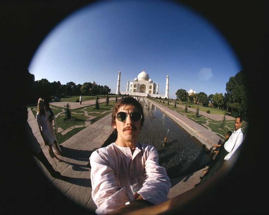 Saatchi Gallery’s From Selfie to Self-Expression 3