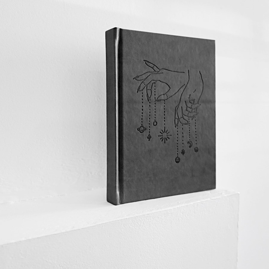 Tati Compton, courtesy of Sang Bleu 10