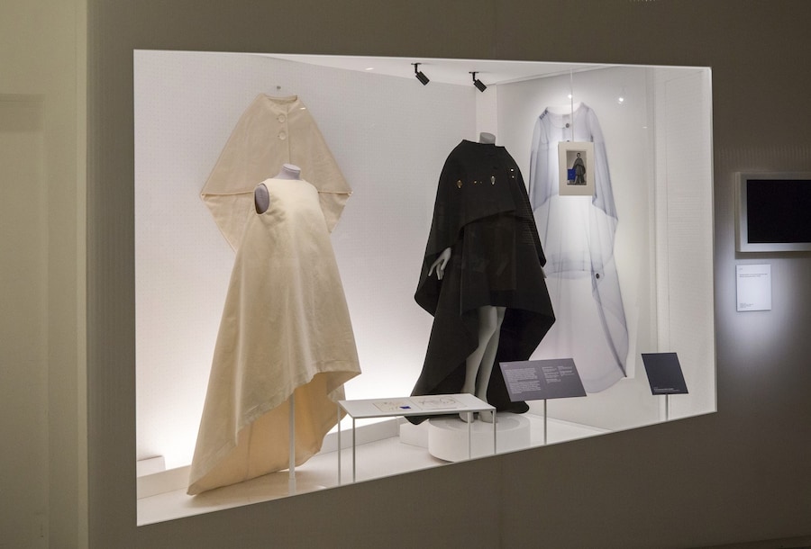 balenciaga shaping fashion cristobal v&amp;a museum exhibition 9