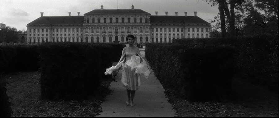 Last Year In Marienbad 14