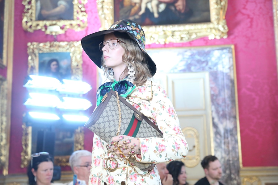 gucci cruise 2018 florence medieval tiara greece 16