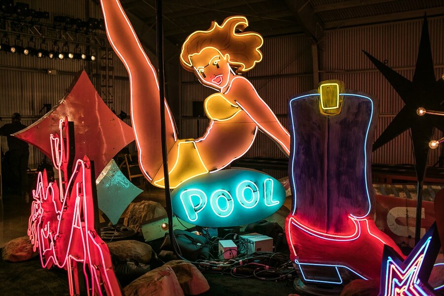 moschino hollywood jeremy scott LA cruise 2018 17