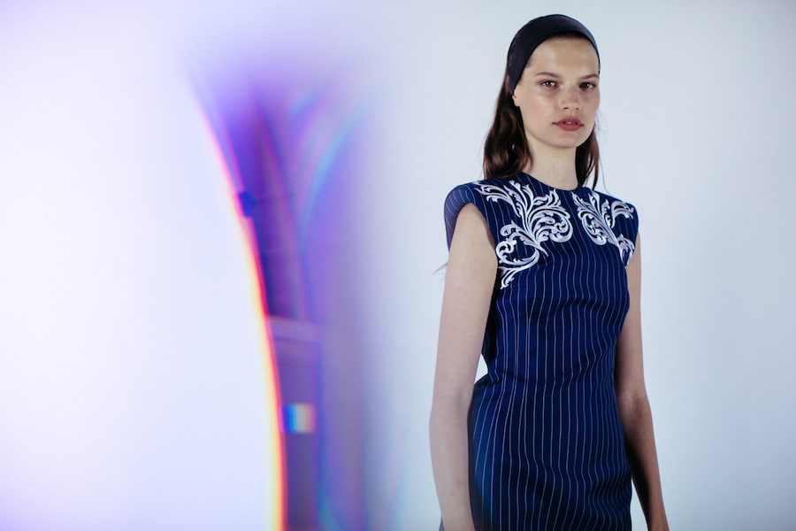 versace donatella gianni garden mansion ss18 show milan 10