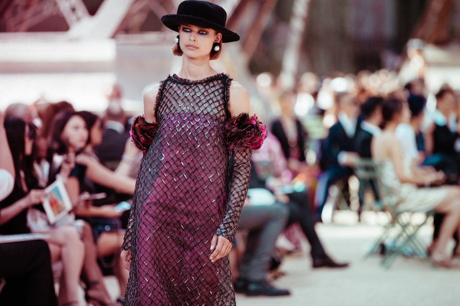 chanel couture aw17 paris karl lagerfeld eiffel tower 19