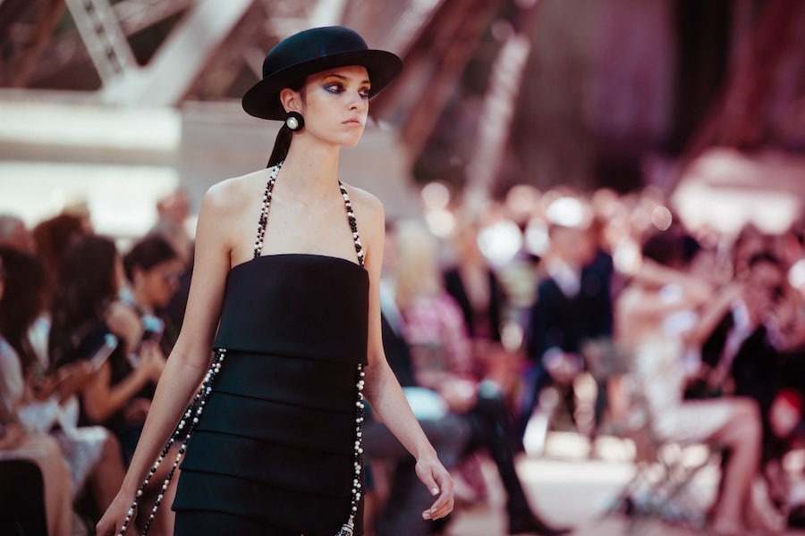 chanel couture aw17 paris karl lagerfeld eiffel tower 21