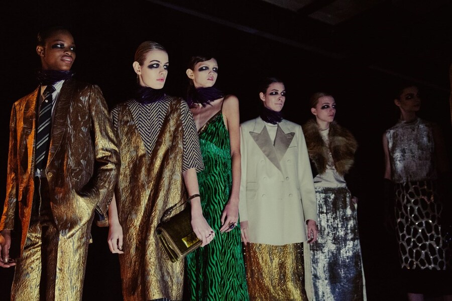 backstage photographer dries van noten fashion paris 22