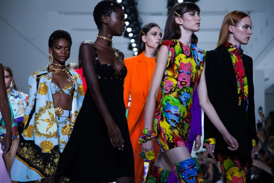 versace ss18 fashion milan mfw 36