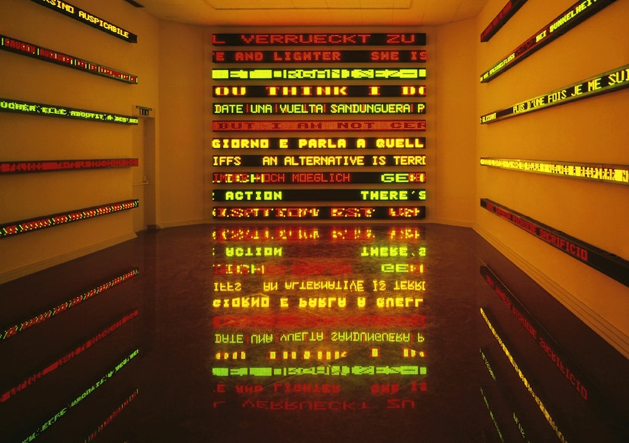 Jenny Holzer How to get the message across 5