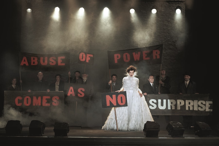Fashion &amp; Politics Photo Vogue 20