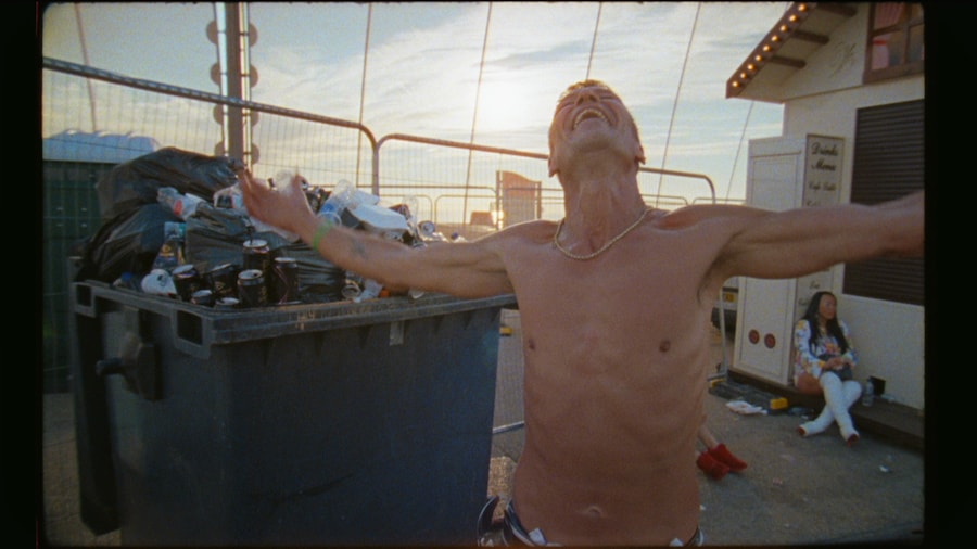 Dan Emmerson's Paper Planes 6