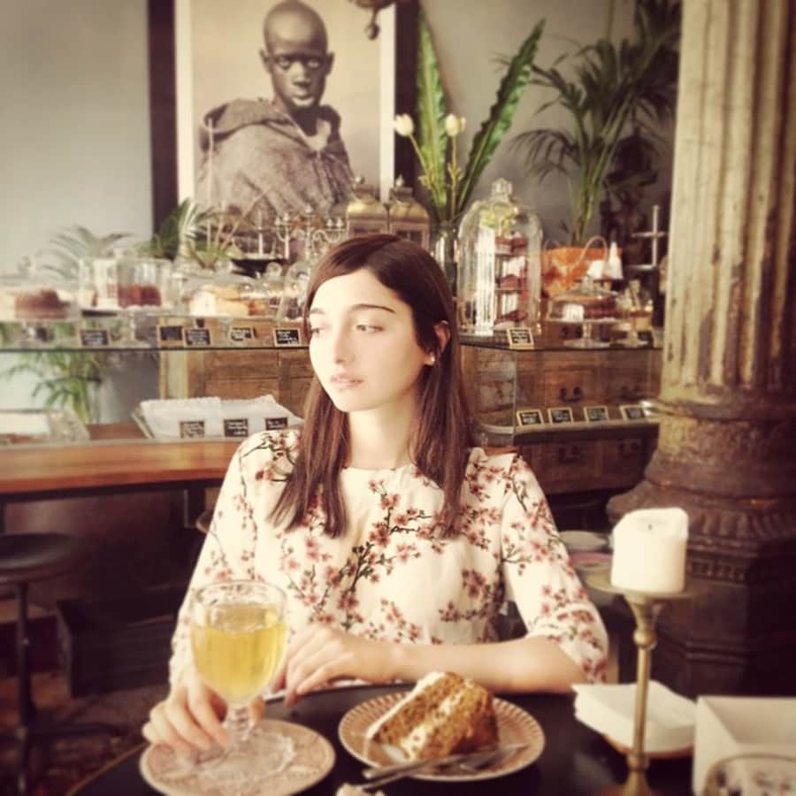 Excellencies and Perfections – Amalia Ulman 3