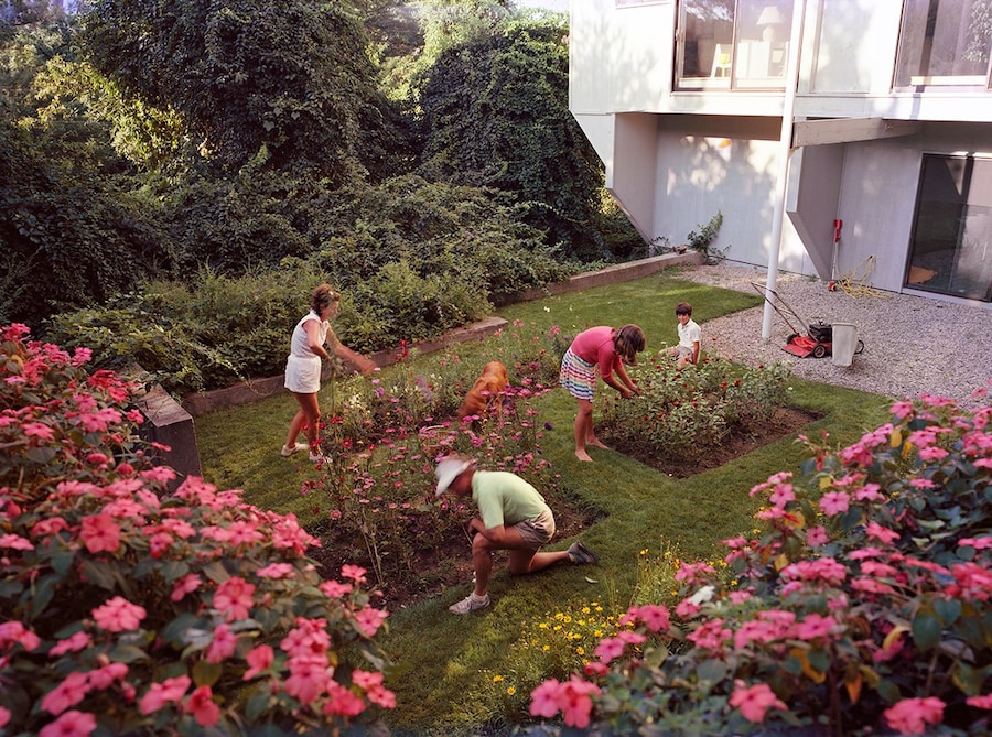 The Photographer in the Garden 13