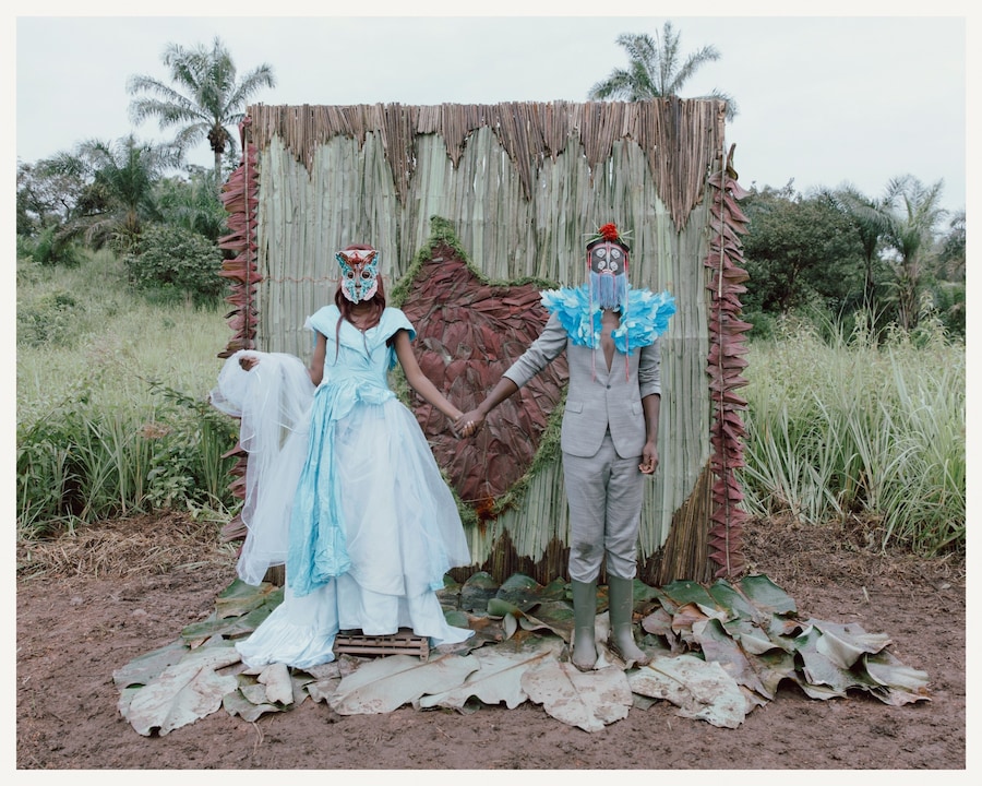 Baloji - Peau de Chagrin Bleu de Nuit music video 19