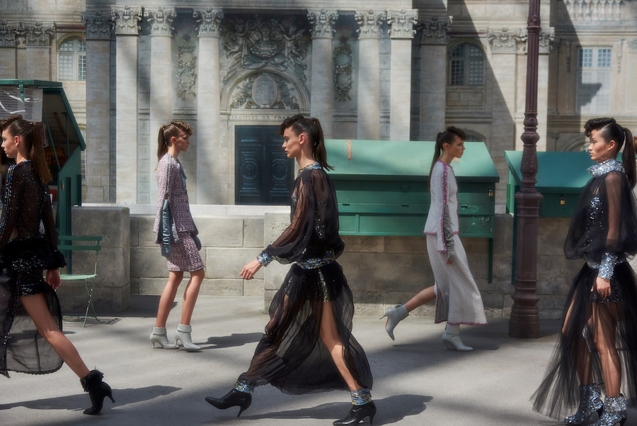 chanel karl Lagergeld haute couture aw18 paris pfw 22