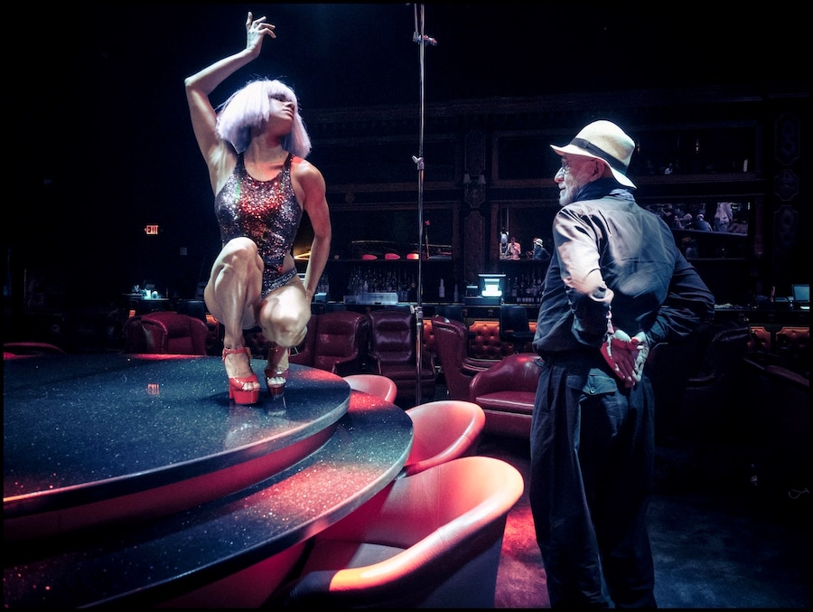 pirelli calendar albert watson gigi hadid alexander wang 1