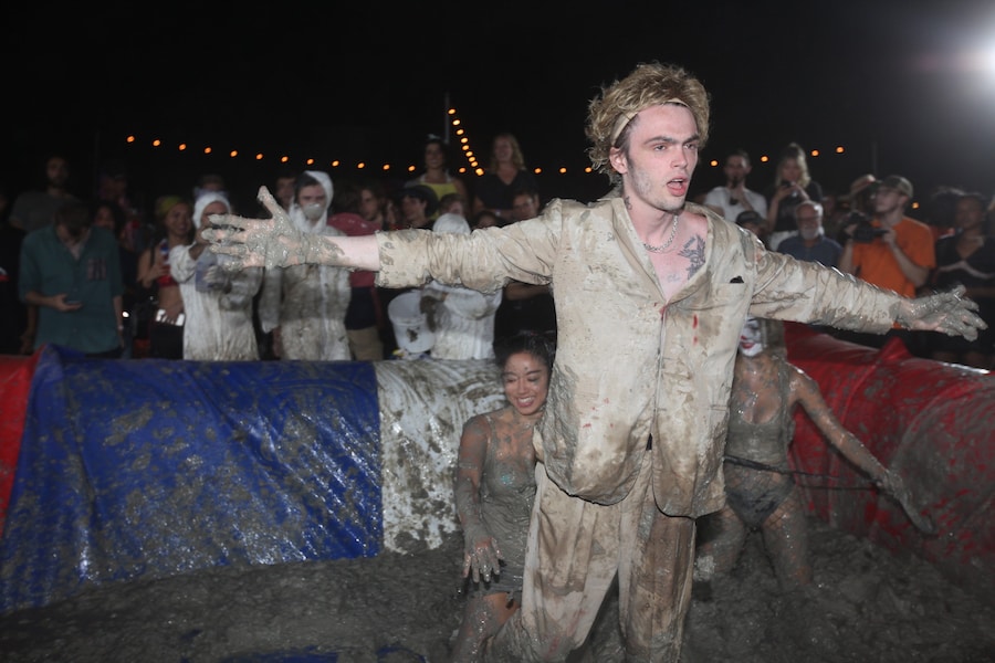 Great American Mud Wrestle LA Lotta Volkova Lily Rose Depp 15