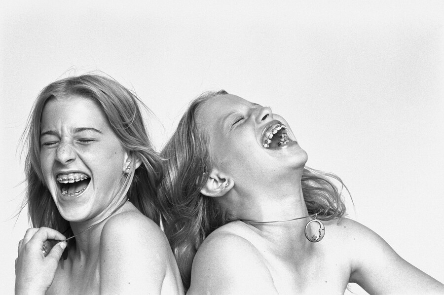 sister jim britt comme des gar&#231;ons 1976 campaign book 6