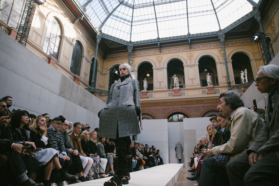 Comme des Garcons SS19 rei kawakubo pfw paris 14