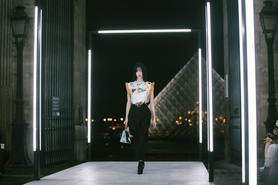 Louis Vuitton SS19 PFW Paris Fashion Week 13