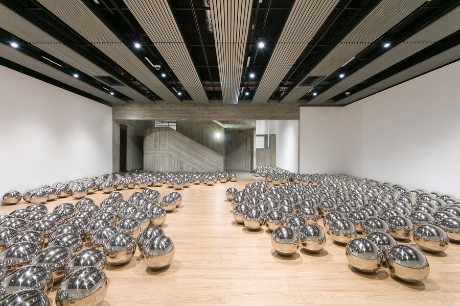 Installation view of Yayoi Kusama_ Narcissus Garde 8