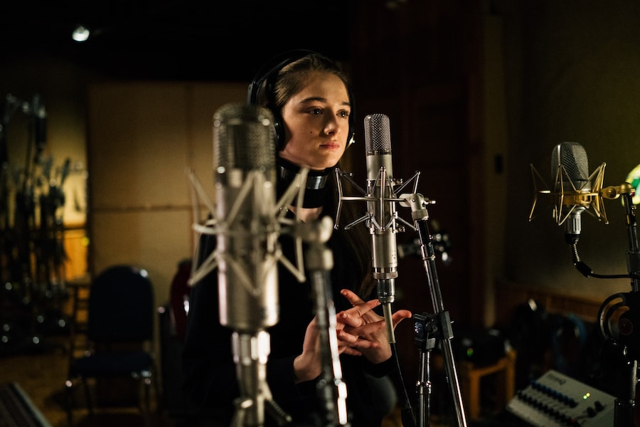 Celeste Natalie Portman Vox Lux costumes Brady Corbet 11