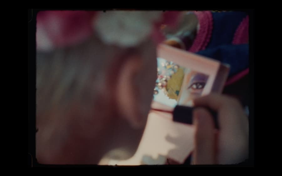 Still from Desmond is Amazing 5