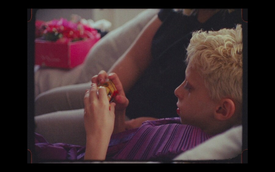 Still from Desmond is Amazing 13