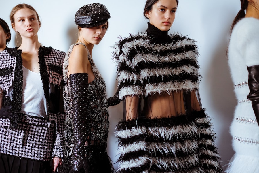 balmain olivier rousteing aw19 pfw paris fashion week 14