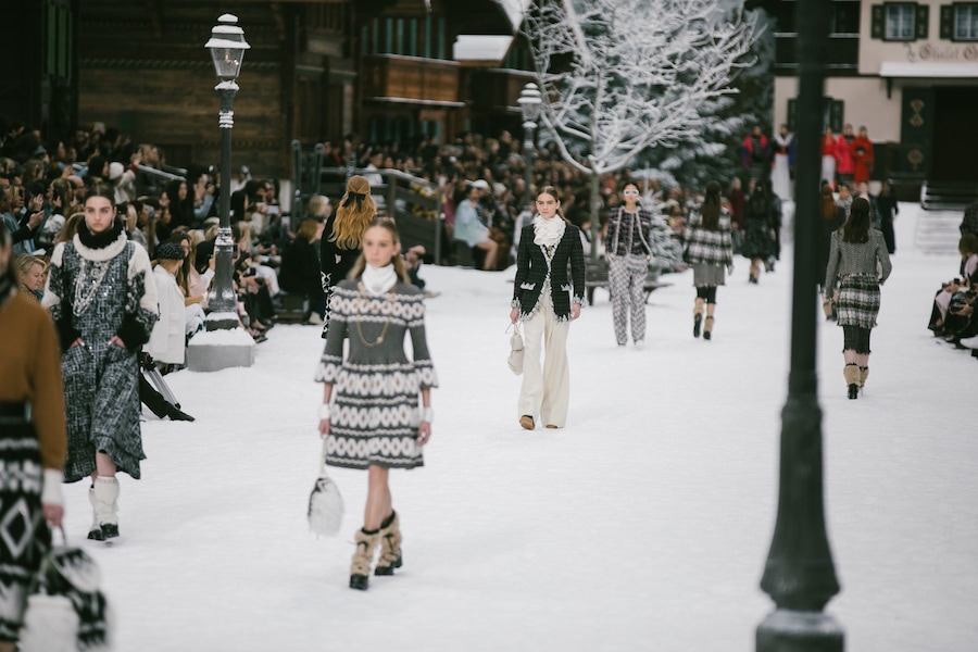 chanel aw19 paris fashion week karl lagerfeld penelope cruz 18