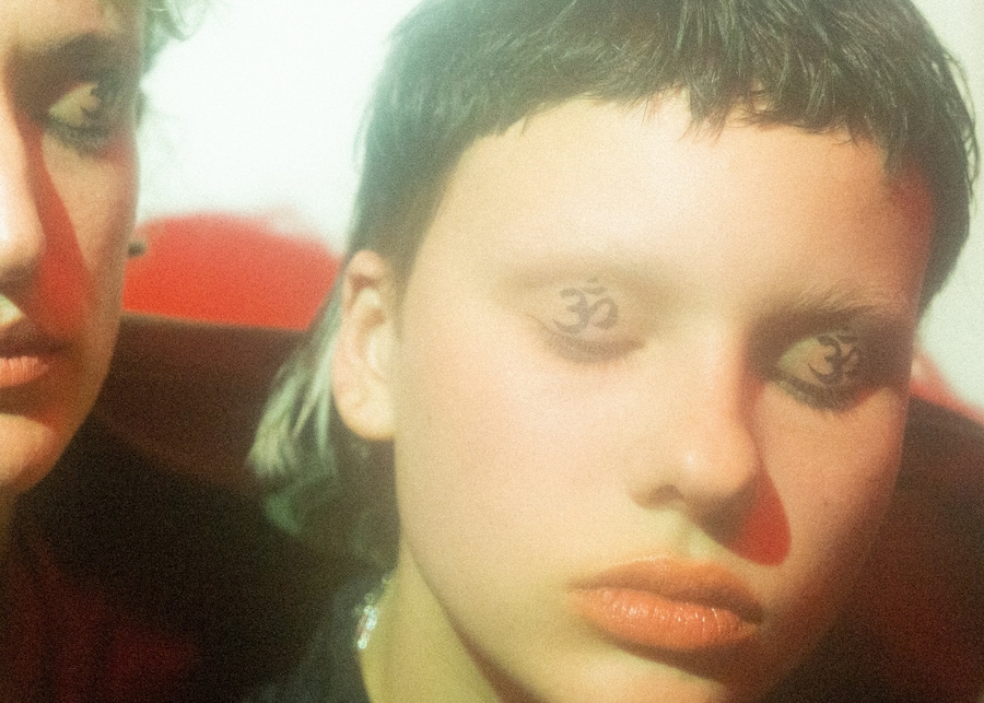 LEO AW19 collection Trance @ Paris Fashion Week 16