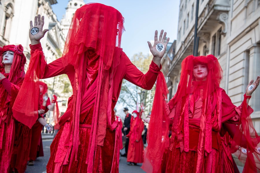 Extinction Rebellion&#39;s red-robed protesters 4