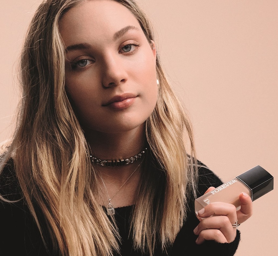 dior forever foundation jorja smith leomie anderson 11