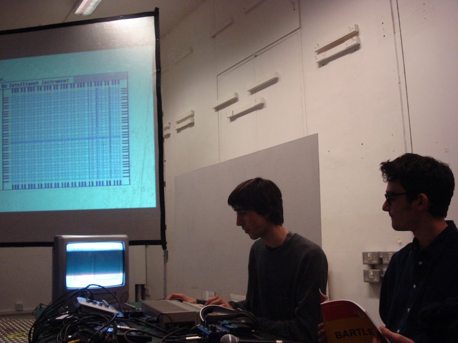 An early Dux Content performance 0