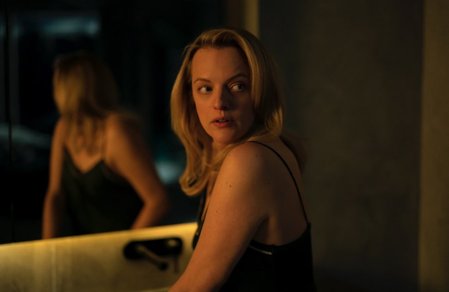 Elisabeth Moss in The Invisible Man