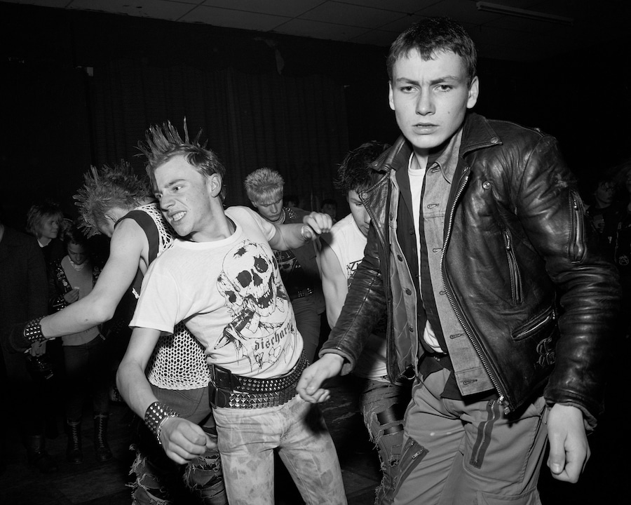 Chris Killip, The Station 0