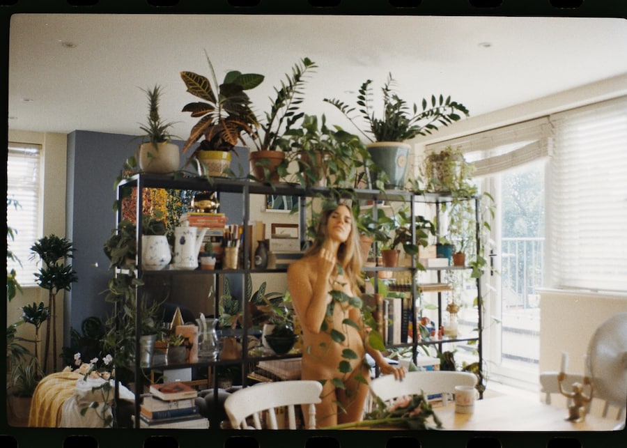 Maria Clara Macr&#236;&#39;s In Her Room 9