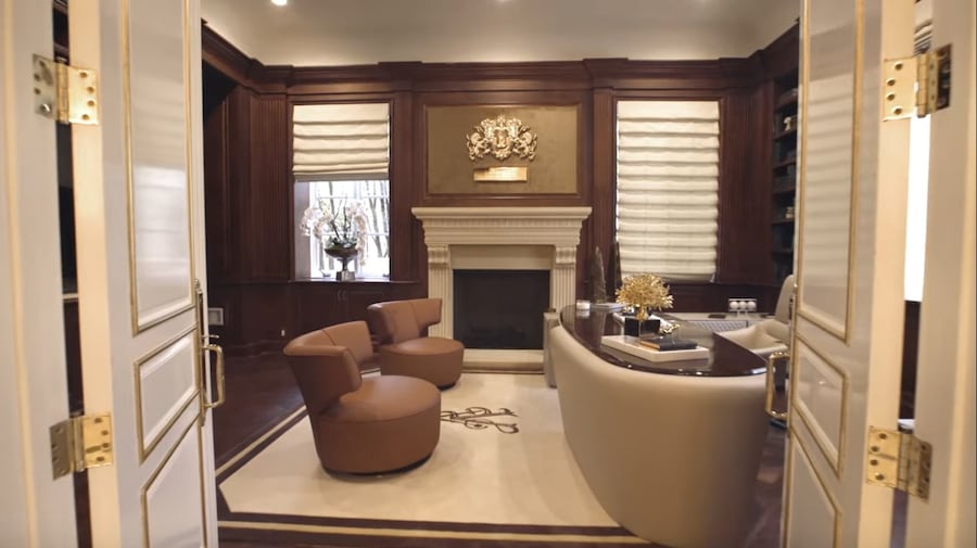 Versace Mansion Selling Sunset 9