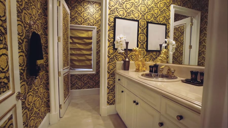 Versace Mansion Selling Sunset 11